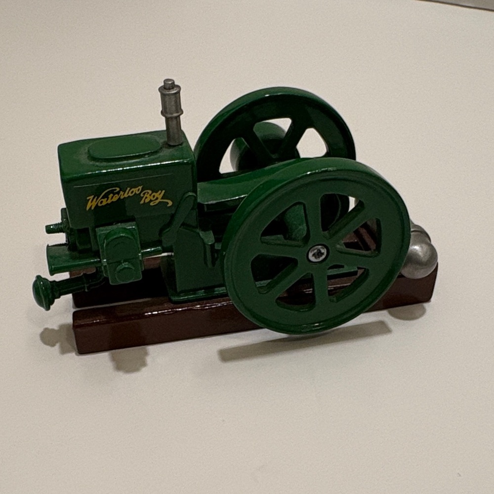 Spec Cast John Deere type “H” engine. 1/20 scale. With original box.